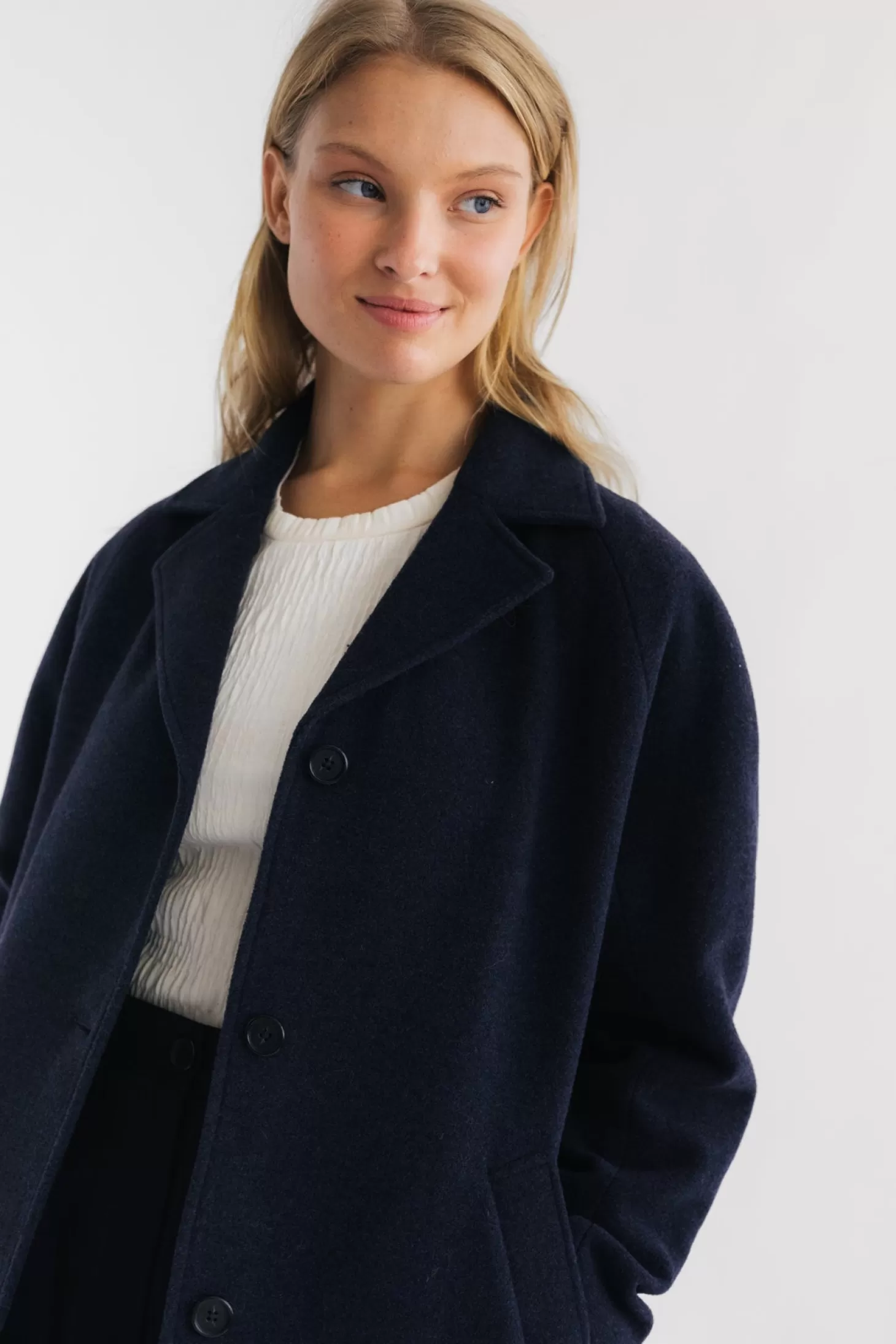 clifdendeep_navy_5.webp Outlet Twothirds Clifden-Deep Navy