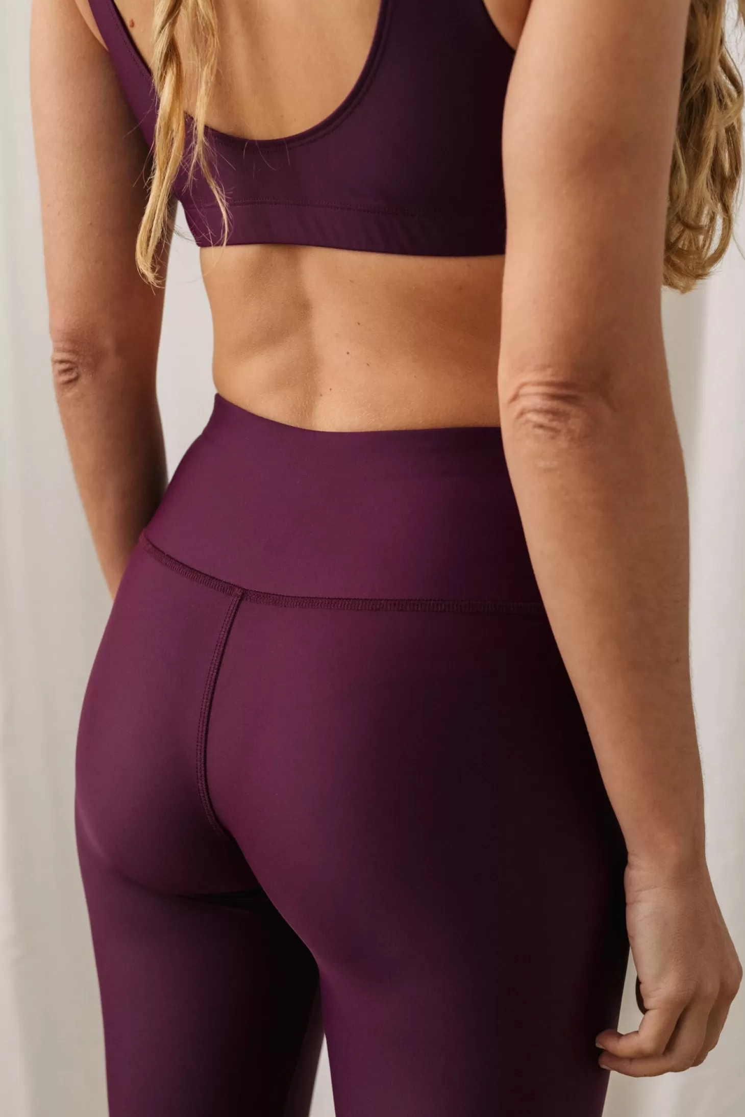 kassia_legginggrape_3.webp Shop Twothirds Kassia Legging-Grape