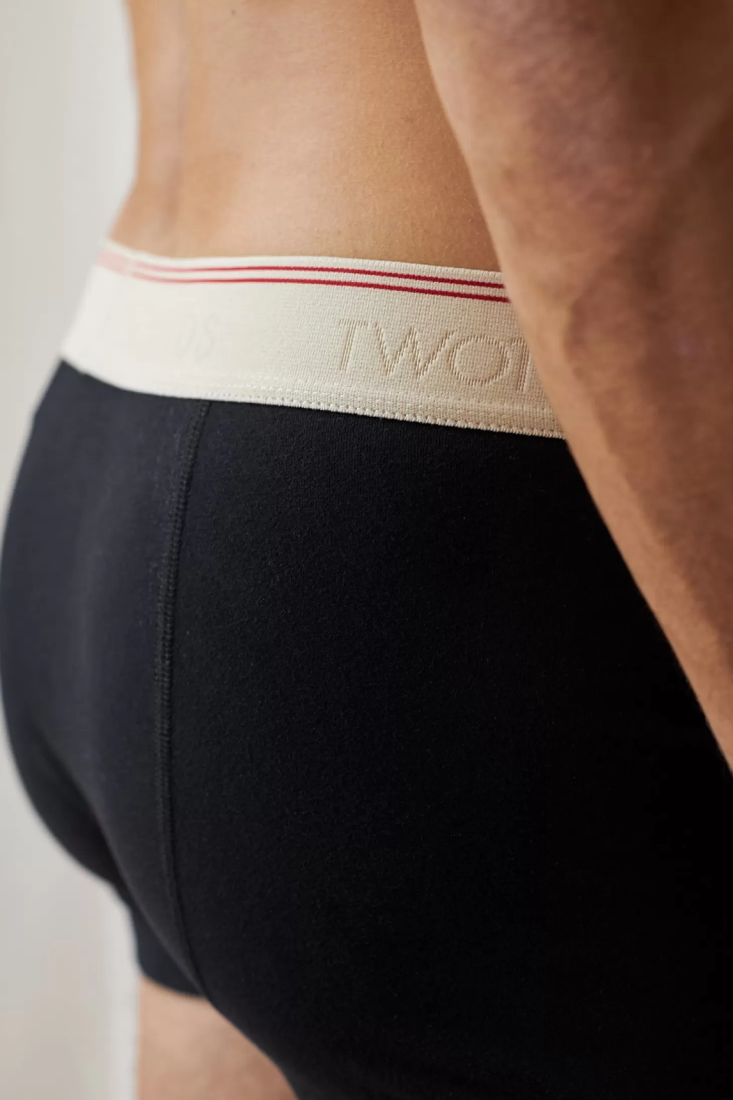 robbinsblack_2.webp Sale Twothirds Robbins-Black