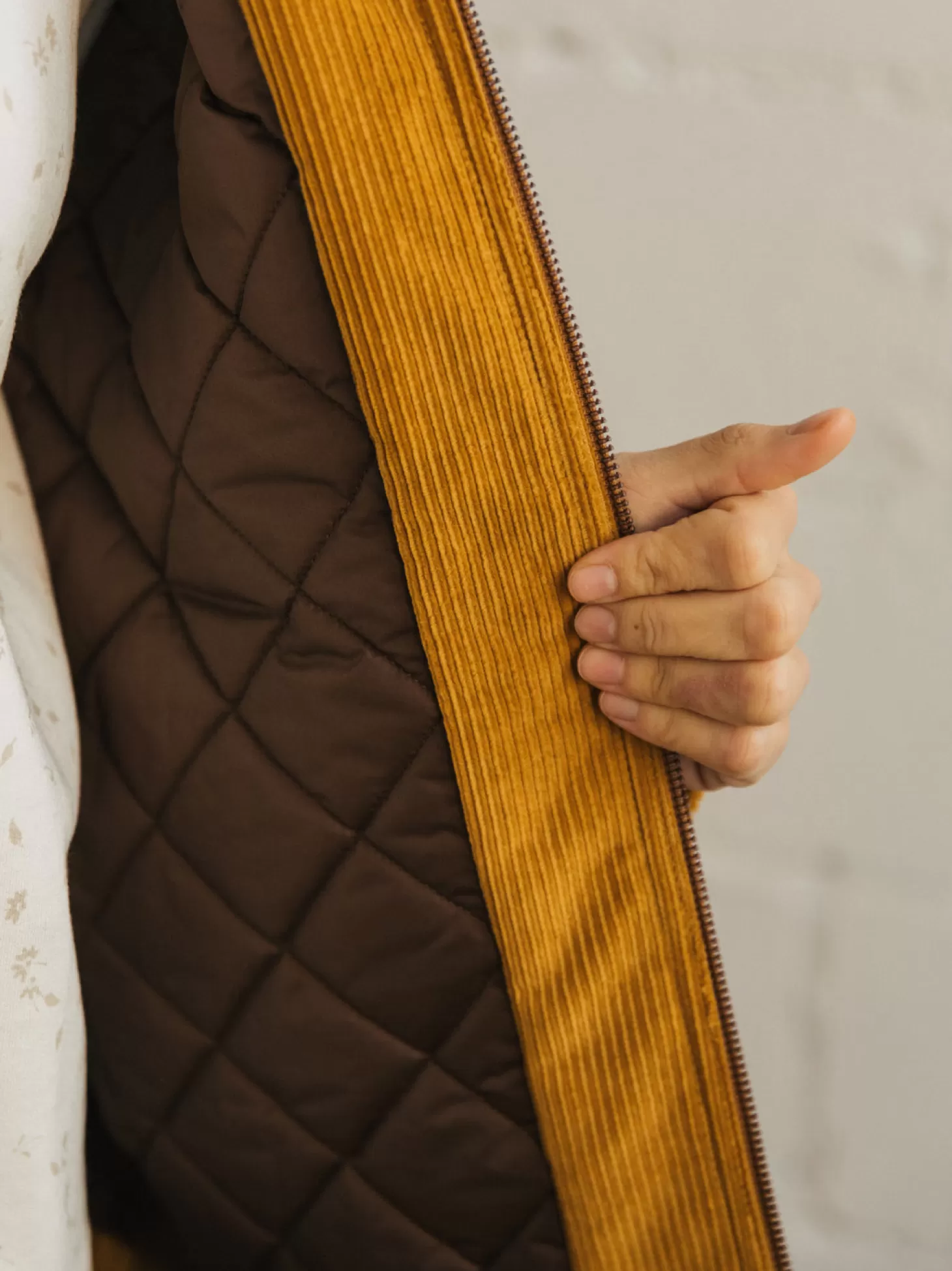 viwagolden_brown_2.webp Store Twothirds Viwa-Golden Brown