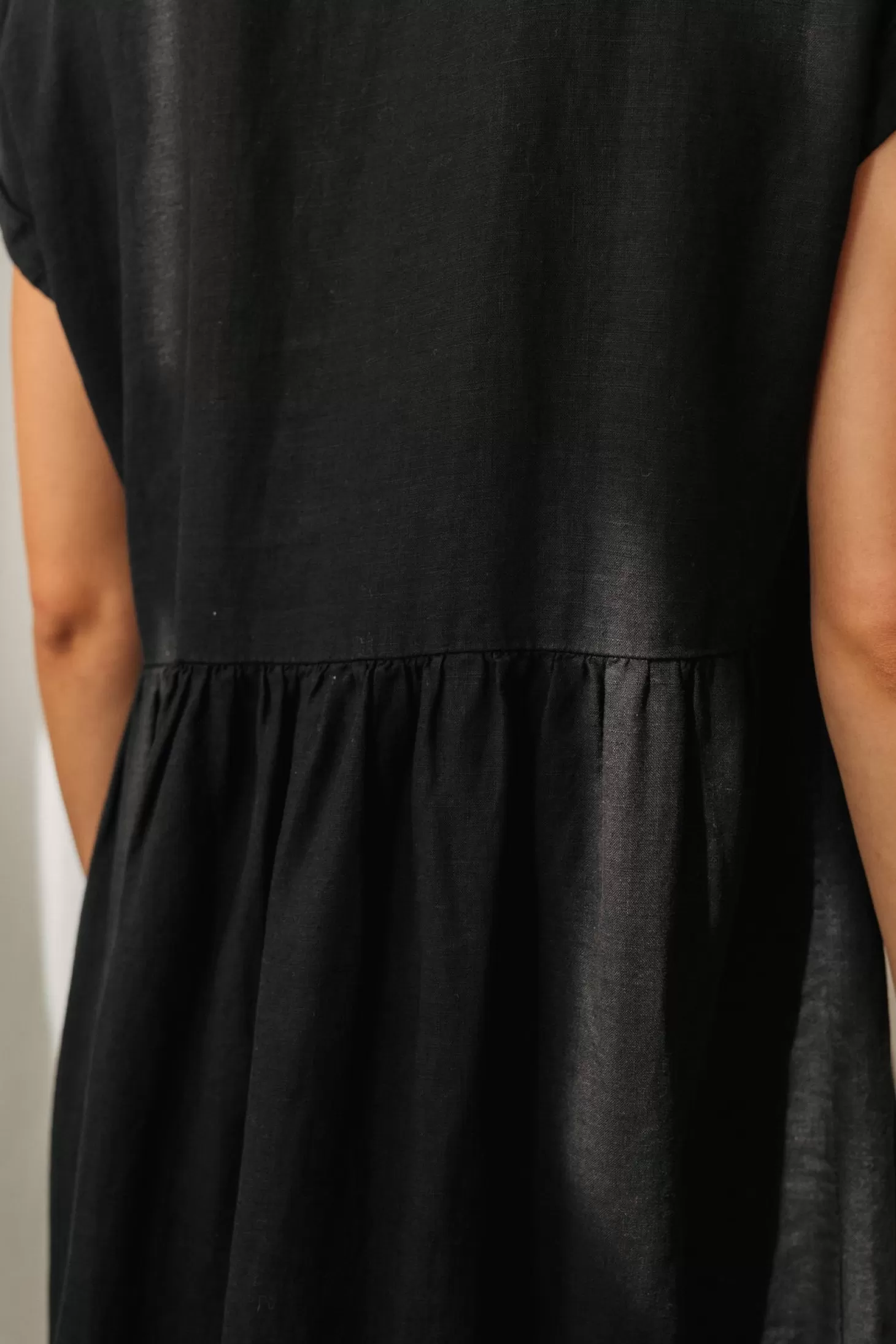 wieseblack_2.webp Best Sale Twothirds Wiese-Black