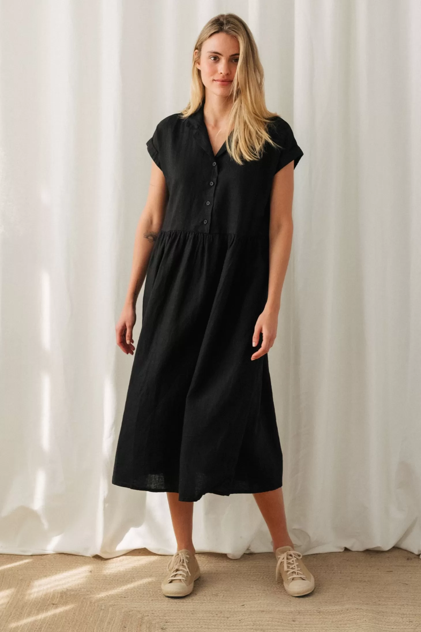 wieseblack_4.webp Best Sale Twothirds Wiese-Black